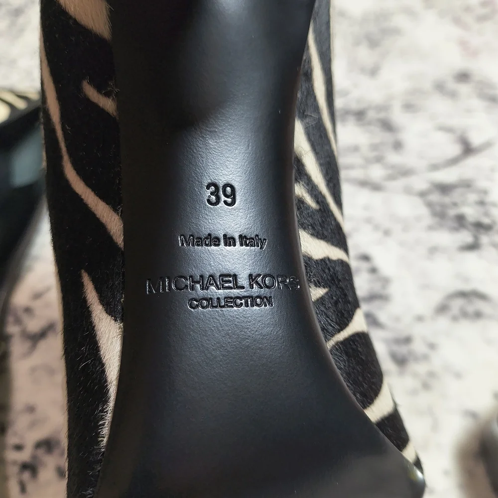 $695 NIB Michael Kors Collection Muse Runway Pumps Women's Size IT 39 US 9